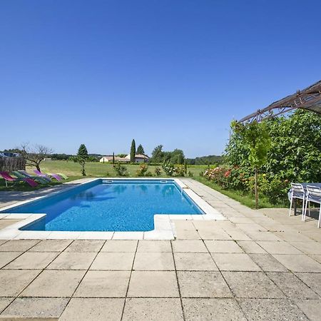 Villa Charmante A La Tour-D'Aigues Avec Piscine Privee Bagian luar foto