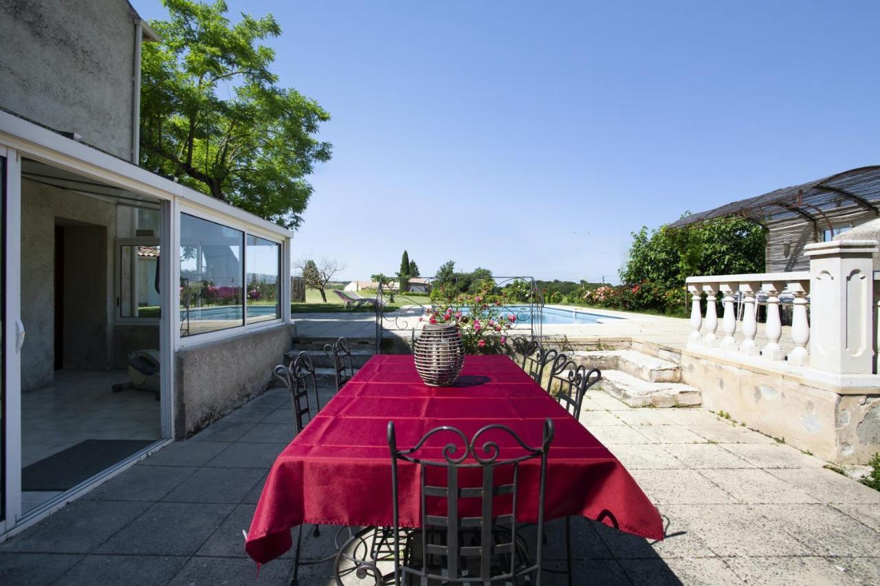 Villa Charmante A La Tour-D'Aigues Avec Piscine Privee Bagian luar foto